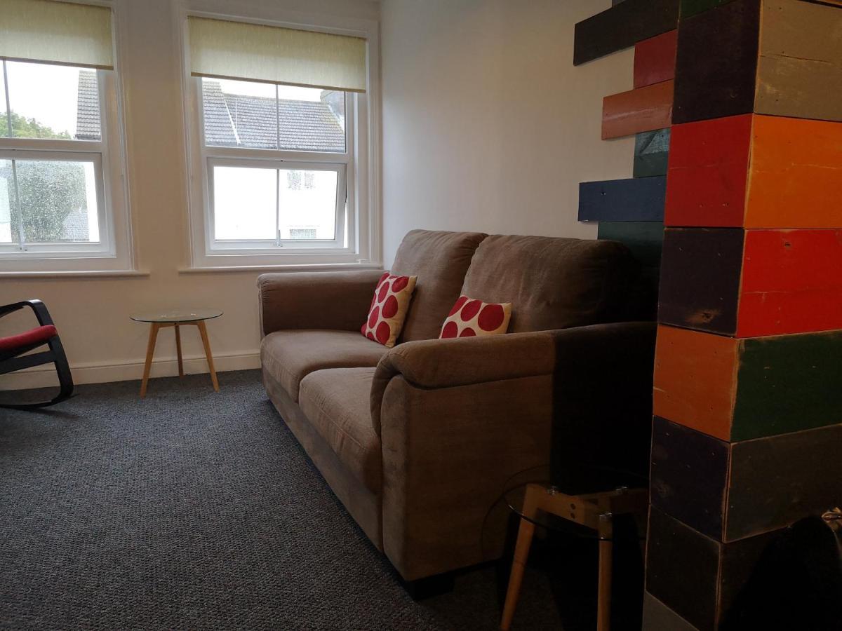 Central Escape Folkestone Ngoại thất bức ảnh