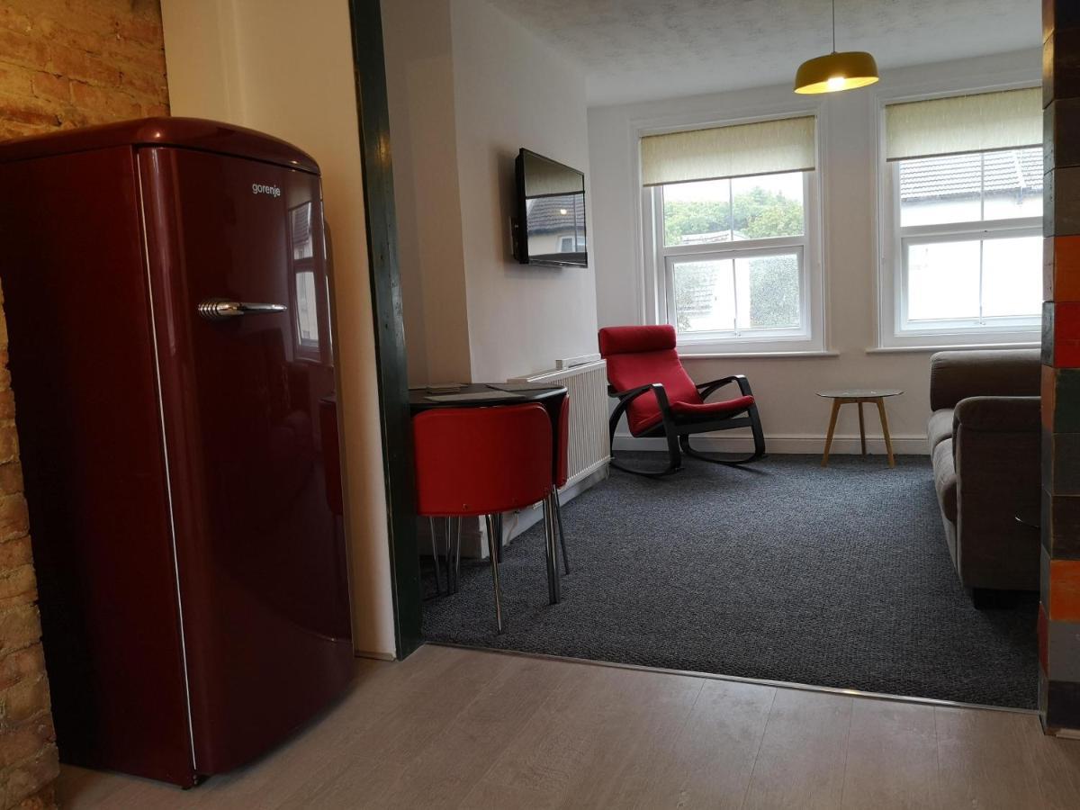 Central Escape Folkestone Ngoại thất bức ảnh