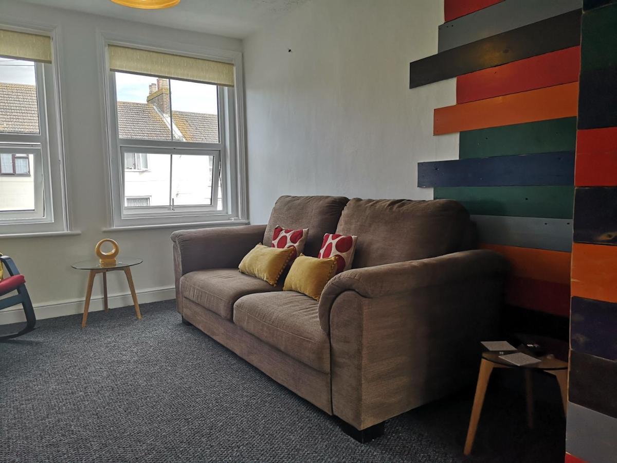 Central Escape Folkestone Ngoại thất bức ảnh
